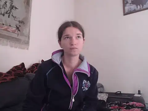 Geile-Luna online show from 09-28-25, 02:44