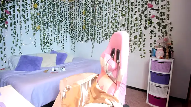 Snapshot of violeta_milleer chatting on 09-10-25, 03:56 violeta milleer online show from 09-10-25, 03:56