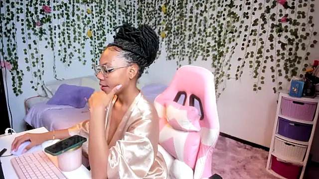 violeta milleer online show from 11-11-25, 04:51