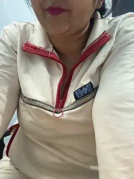 Preet Kaur 69 online show from 11-18-25, 04:55