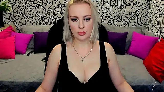Hotdreamhere online show from 12-11-24, 10:36