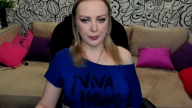 Hotdreamhere online show from 05-26-26, 04:30