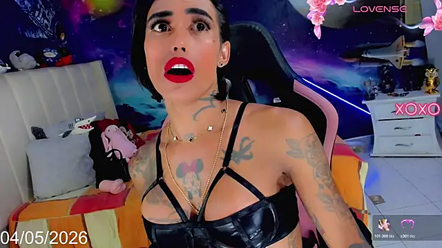 Snapshot of Nella_Dolls chatting on 05-05-26, 03:03 Nella Dolls online show from 05-05-26, 03:03
