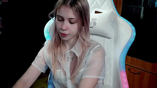 ho1yho1e online show from 11-25-25, 06:30