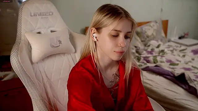 ho1yho1e online show from 03-23-26, 07:18