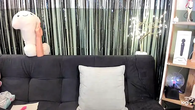 Snapshot of lilly_sweett chatting on 02-22-26, 12:01 lilly sweett online show from 02-22-26, 12:01