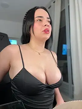 Snapshot of GeorginaJones chatting on 03-01-25, 02:15 GeorginaJones online show from 03-01-25, 02:15