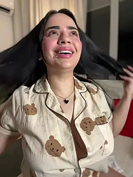 Snapshot of GeorginaJones chatting on 03-23-25, 12:36 GeorginaJones online show from 03-23-25, 12:36