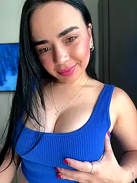 Snapshot of GeorginaJones chatting on 10-04-25, 10:08 GeorginaJones online show from 10-04-25, 10:08