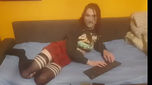 Lillisissi online show from 12-22-25, 01:02