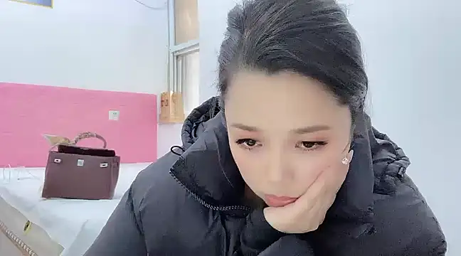 Snapshot of kk_lele chatting on 12-15-24, 05:56 kk lele online show from 12-15-24, 05:56