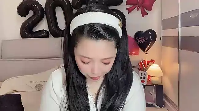 Snapshot of kk_lele chatting on 01-20-25, 05:15 kk lele online show from 01-20-25, 05:15