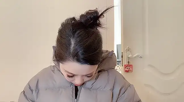 Snapshot of kk_lele chatting on 01-29-25, 05:19 kk lele online show from 01-29-25, 05:19