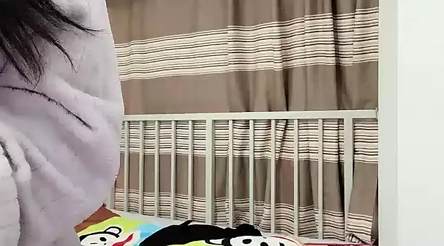 Snapshot of kk_lele chatting on 02-12-25, 02:21 kk lele online show from 02-12-25, 02:21