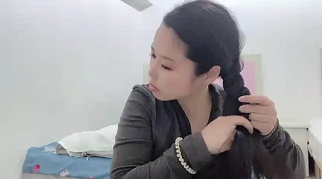 Snapshot of kk_lele chatting on 03-07-25, 02:01 kk lele online show from 03-07-25, 02:01