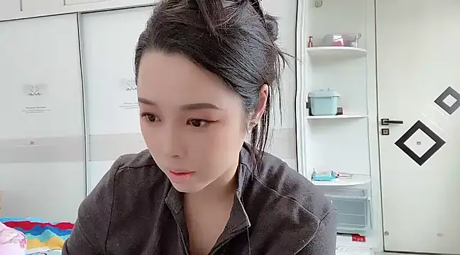 Snapshot of kk_lele chatting on 03-15-25, 04:24 kk lele online show from 03-15-25, 04:24