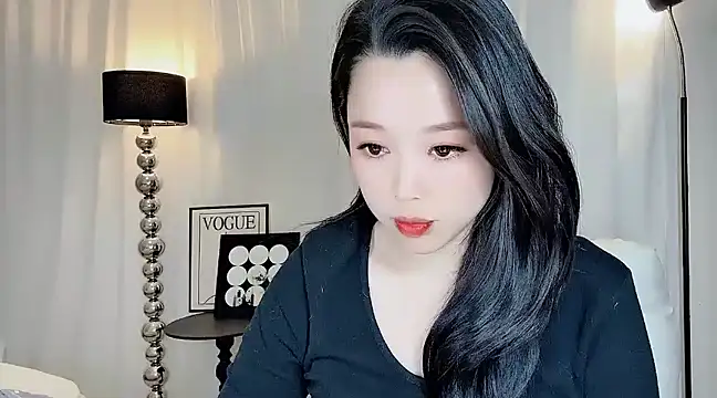 Snapshot of kk_lele chatting on 03-19-25, 02:35 kk lele online show from 03-19-25, 02:35