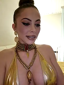 Snapshot of TamaraSavage chatting on 01-25-25, 10:19 TamaraSavage online show from 01-25-25, 10:19