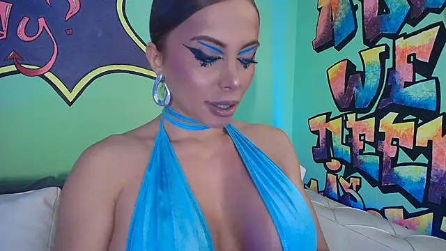 Snapshot of TamaraSavage chatting on 09-30-25, 08:30 TamaraSavage online show from 09-30-25, 08:30