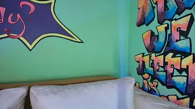 Snapshot of TamaraSavage chatting on 10-01-25, 08:31 TamaraSavage online show from 10-01-25, 08:31