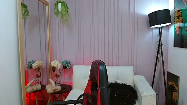 Britney taylor  online show from 01-03-25, 06:46