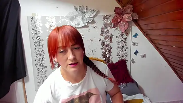 Hannaa32 online show from 01-31-25, 07:40