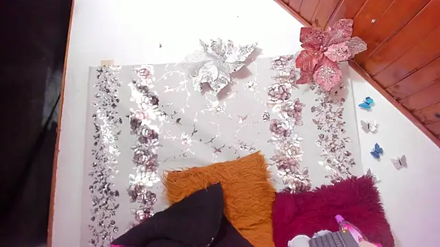 Hannaa32 online show from 02-04-25, 10:45