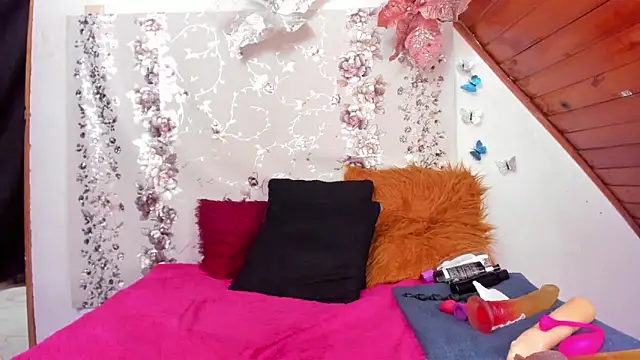 Hannaa32 online show from 03-01-25, 11:04