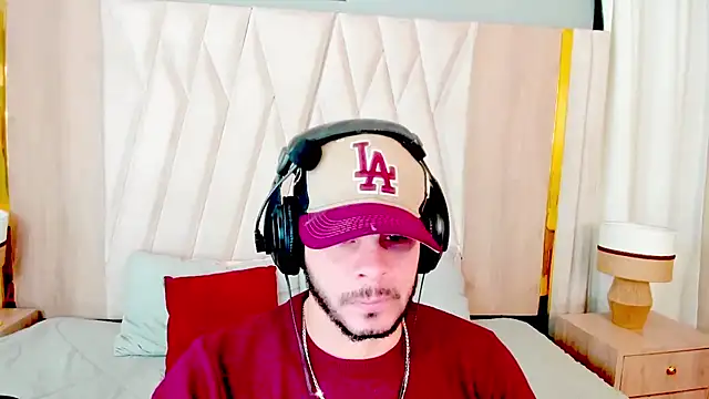 hottstuffx69 online show from 11-08-25, 03:50