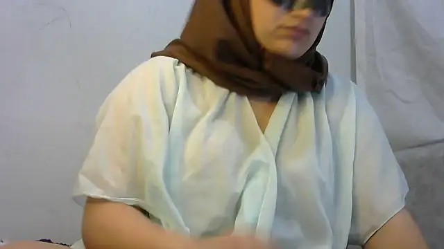 Snapshot of insatiableeee chatting on 12-24-24, 09:11 insatiableeee online show from 12-24-24, 09:11