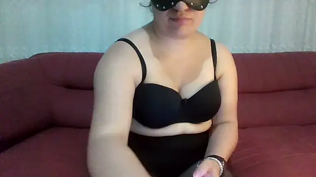 Snapshot of insatiableeee chatting on 11-19-25, 09:26 insatiableeee online show from 11-19-25, 09:26