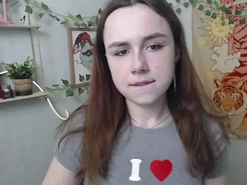 VeryVeryVeryShy  online show from 04-26-26, 05:27