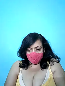 Snapshot of love_suman chatting on 03-05-25, 01:28 love suman online show from 03-05-25, 01:28