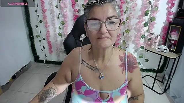 bety-cum2 online show from 02-22-25, 08:40