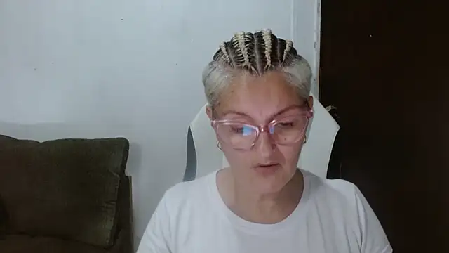 bety-cum2 online show from 02-10-26, 12:04