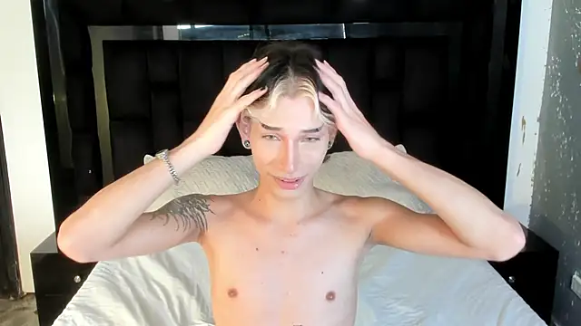 AndyWiilliams online show from 01-03-25, 08:54