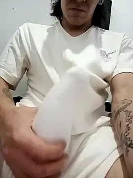 Snapshot of Alex012501 chatting on 12-14-24, 11:29 Alex012501 online show from 12-14-24, 11:29