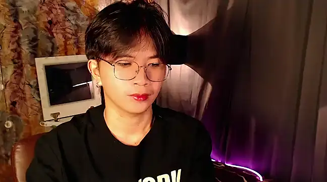 Sexy Handsome Drex online show from 12-18-24, 01:23