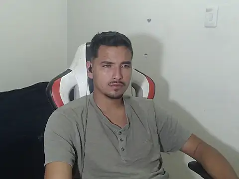 kylian 07 online show from 04-12-26, 03:00