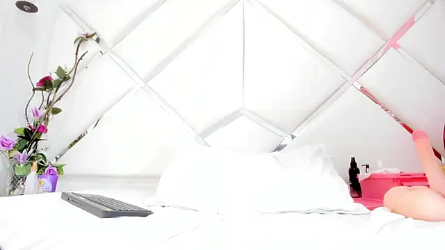 AgathaPember online show from 03-03-25, 09:37