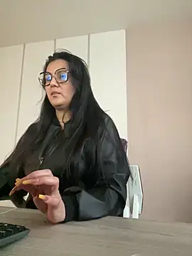 Snapshot of SWEETLILY18 chatting on 12-26-24, 11:21 SWEETLILY18 online show from 12-26-24, 11:21