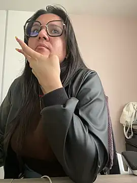 Snapshot of SWEETLILY18 chatting on 12-26-24, 02:27 SWEETLILY18 online show from 12-26-24, 02:27