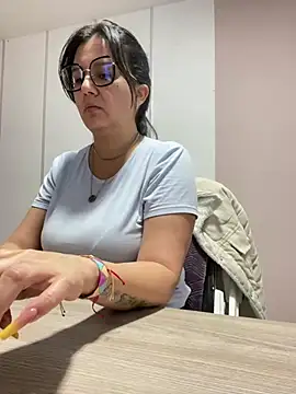 Snapshot of SWEETLILY18 chatting on 12-28-24, 11:09 SWEETLILY18 online show from 12-28-24, 11:09