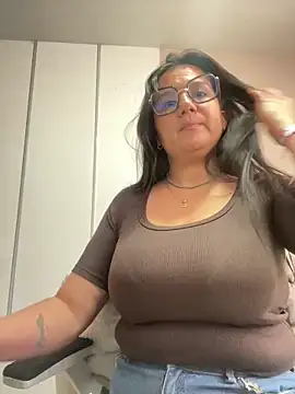 Snapshot of SWEETLILY18 chatting on 01-04-25, 02:46 SWEETLILY18 online show from 01-04-25, 02:46