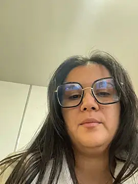 Snapshot of SWEETLILY18 chatting on 01-18-25, 03:59 SWEETLILY18 online show from 01-18-25, 03:59