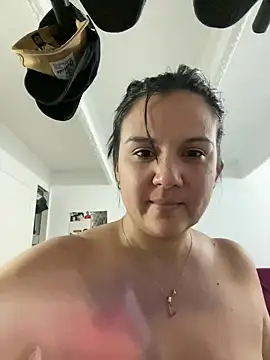 Snapshot of SWEETLILY18 chatting on 01-18-25, 11:00 SWEETLILY18 online show from 01-18-25, 11:00