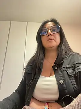 Snapshot of SWEETLILY18 chatting on 01-20-25, 02:25 SWEETLILY18 online show from 01-20-25, 02:25