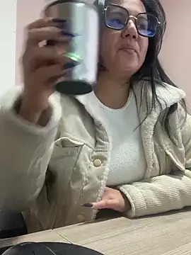 Snapshot of SWEETLILY18 chatting on 01-21-25, 11:46 SWEETLILY18 online show from 01-21-25, 11:46