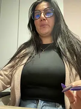 Snapshot of SWEETLILY18 chatting on 01-22-25, 11:23 SWEETLILY18 online show from 01-22-25, 11:23