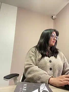 Snapshot of SWEETLILY18 chatting on 01-24-25, 09:15 SWEETLILY18 online show from 01-24-25, 09:15